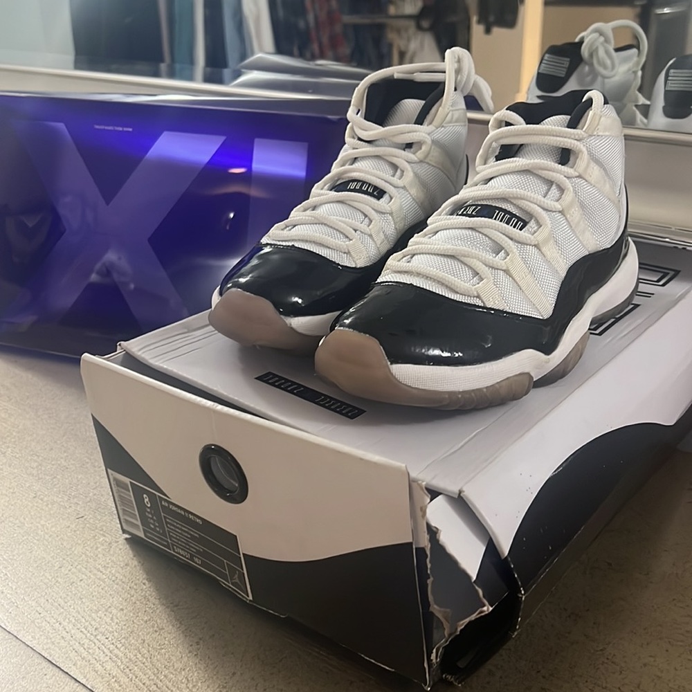 AIR JORDAN 11 RETRO WHITE/BLACK DARK CONCORD US 8